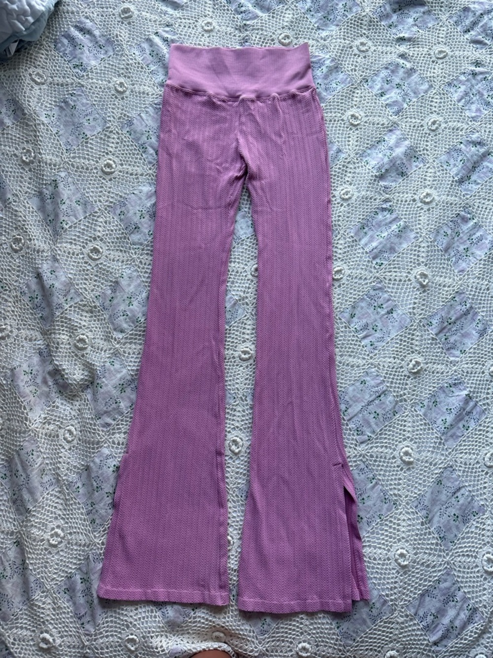 Victoria’s Secret PINK soft seamless cable flare leggings - Picture 8 of 8